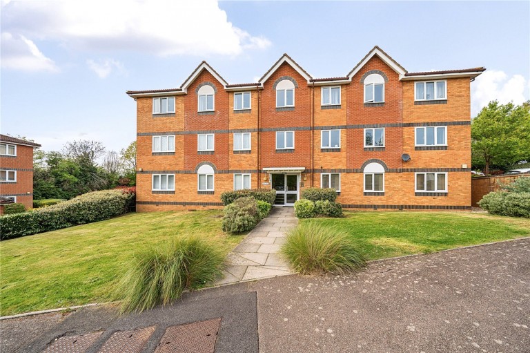 View Full Details for Warfield, Bracknell, Berkshire