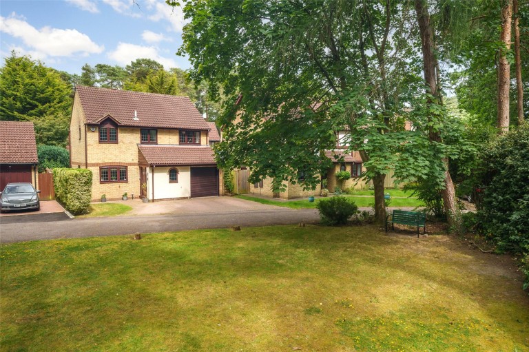 View Full Details for Crowthorne, Berkshire