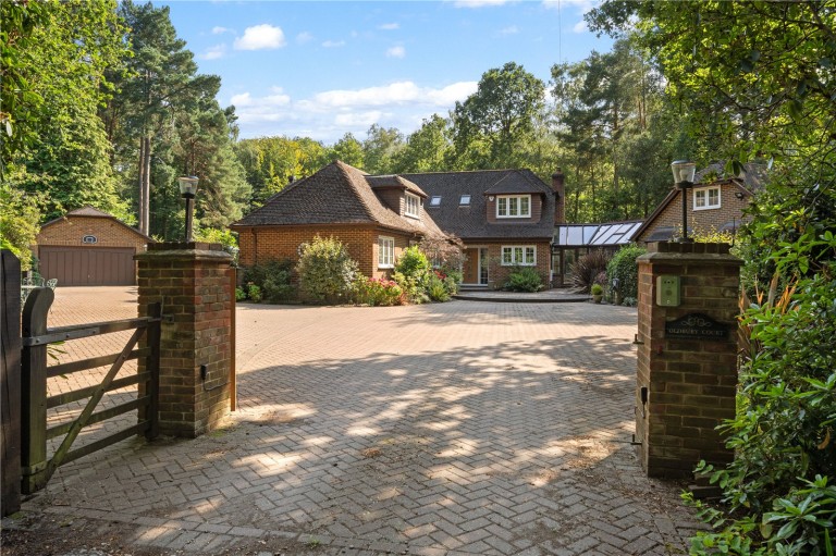 View Full Details for Crowthorne, Berkshire