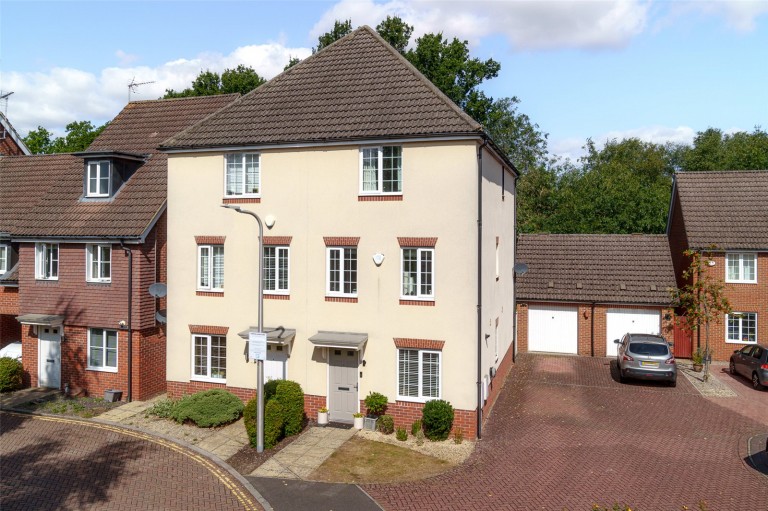 View Full Details for Winnersh, Wokingham, Berkshire