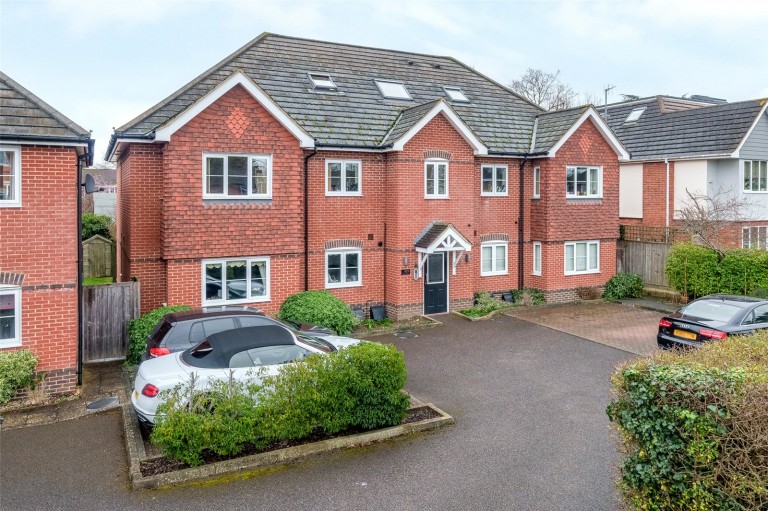 View Full Details for Winnersh, Wokingham, Berkshire